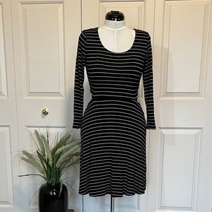 Soft & Sexy AEO Dress with cutout sides flowy medium. Color Wt & Blk Stripe.